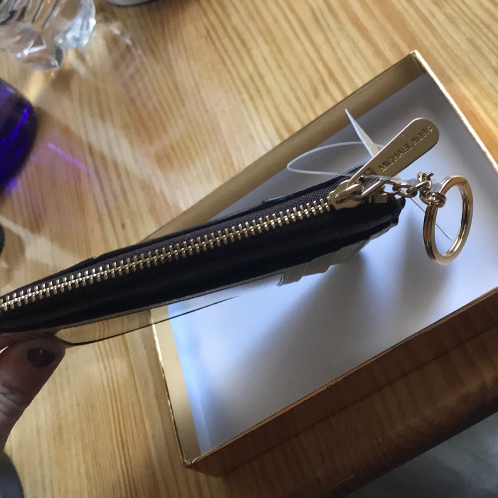 LAST ONE Michael Kors Zip glitter keychain - Picture 3 of 4